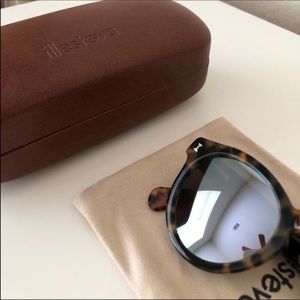 SALE Illesteva Like NEW!